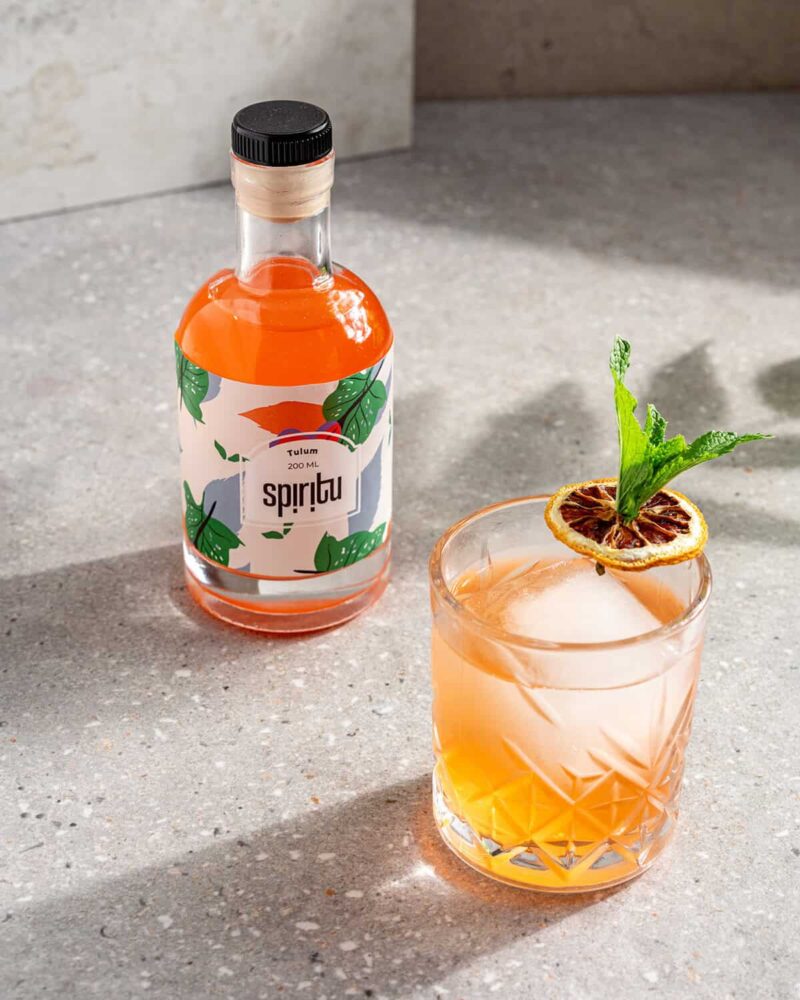 קוקטייל פירות טרופיים חמצמץ - Tulum